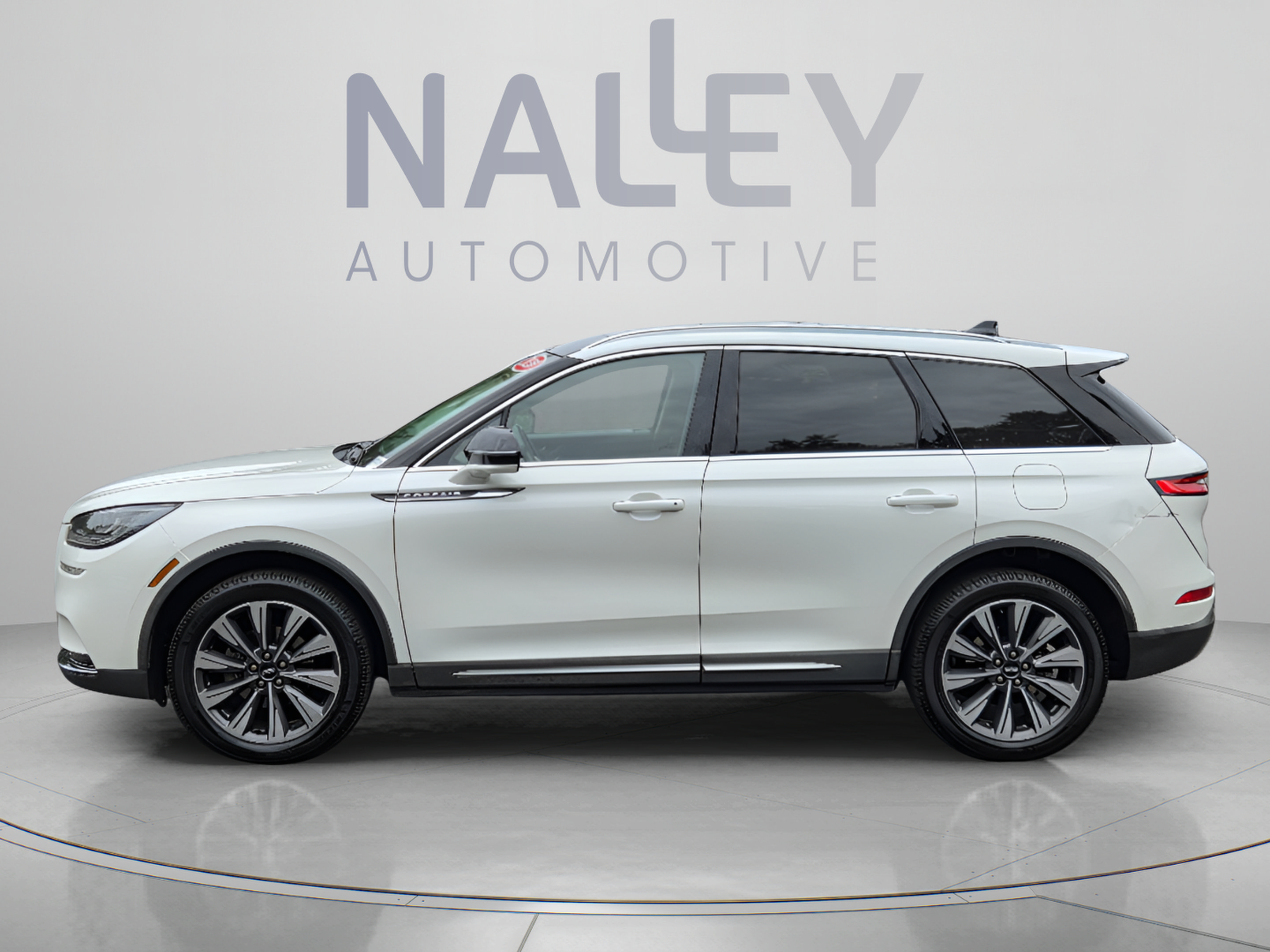 Used 2020 Lincoln Corsair Reserve FWD image 2