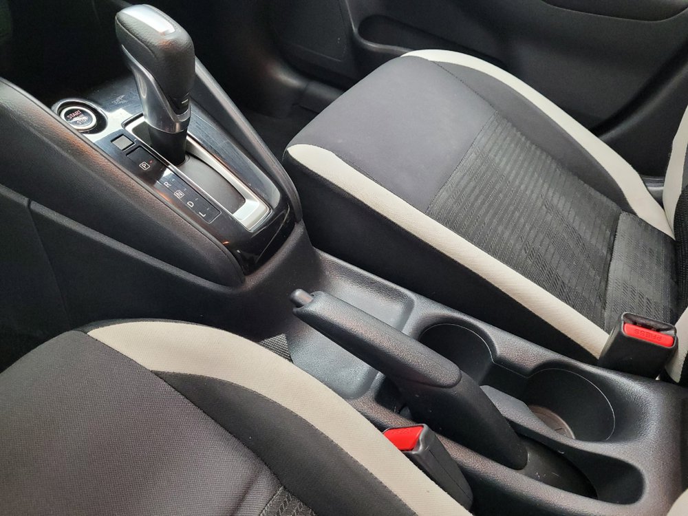 Used 2021 Nissan Versa SV FWD image 26