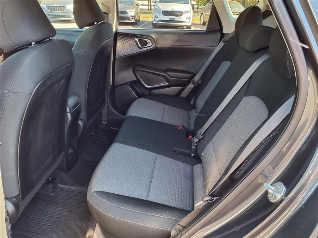 Used 2022 Kia Soul S image 10