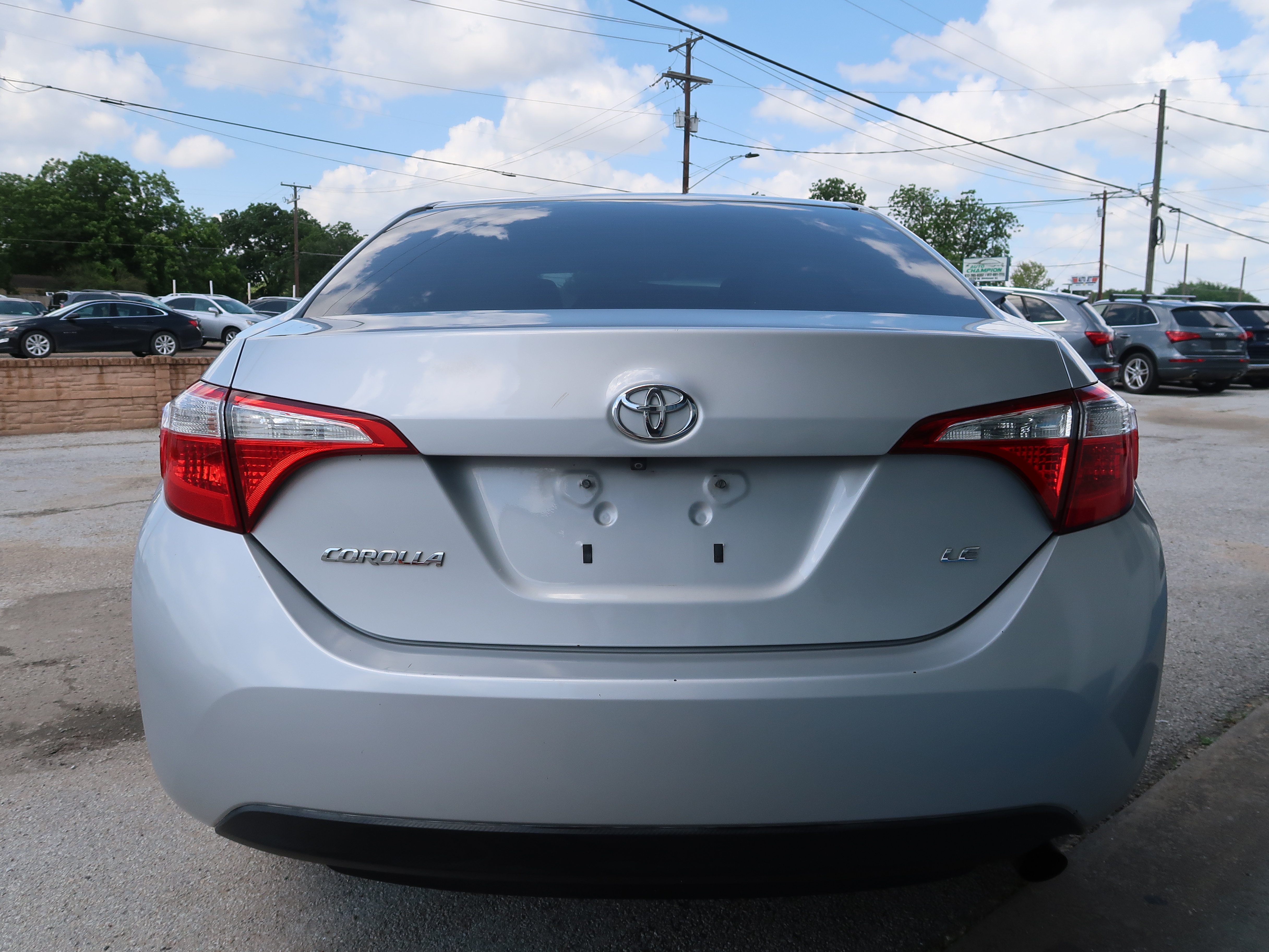 Used 2014 Toyota Corolla LE FWD image 10