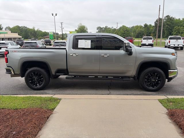 Used 2025 Chevrolet Silverado 2500 LTZ w/ LTZ Plus Package AWD/4WD image 6