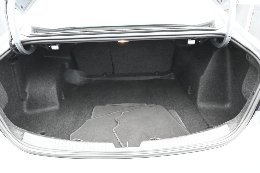 Used 2024 Chevrolet Malibu LT FWD image 34
