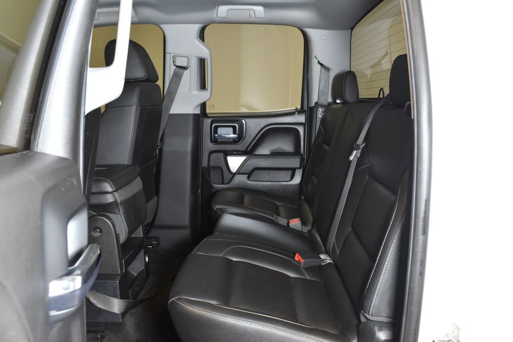 Used 2018 Chevrolet Silverado 1500 LT w/ Redline Edition image 26