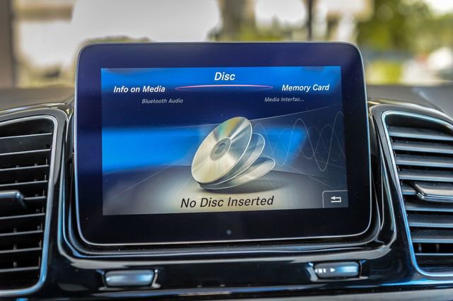 Used 2017 Mercedes-Benz GLS 450 4MATIC image 25