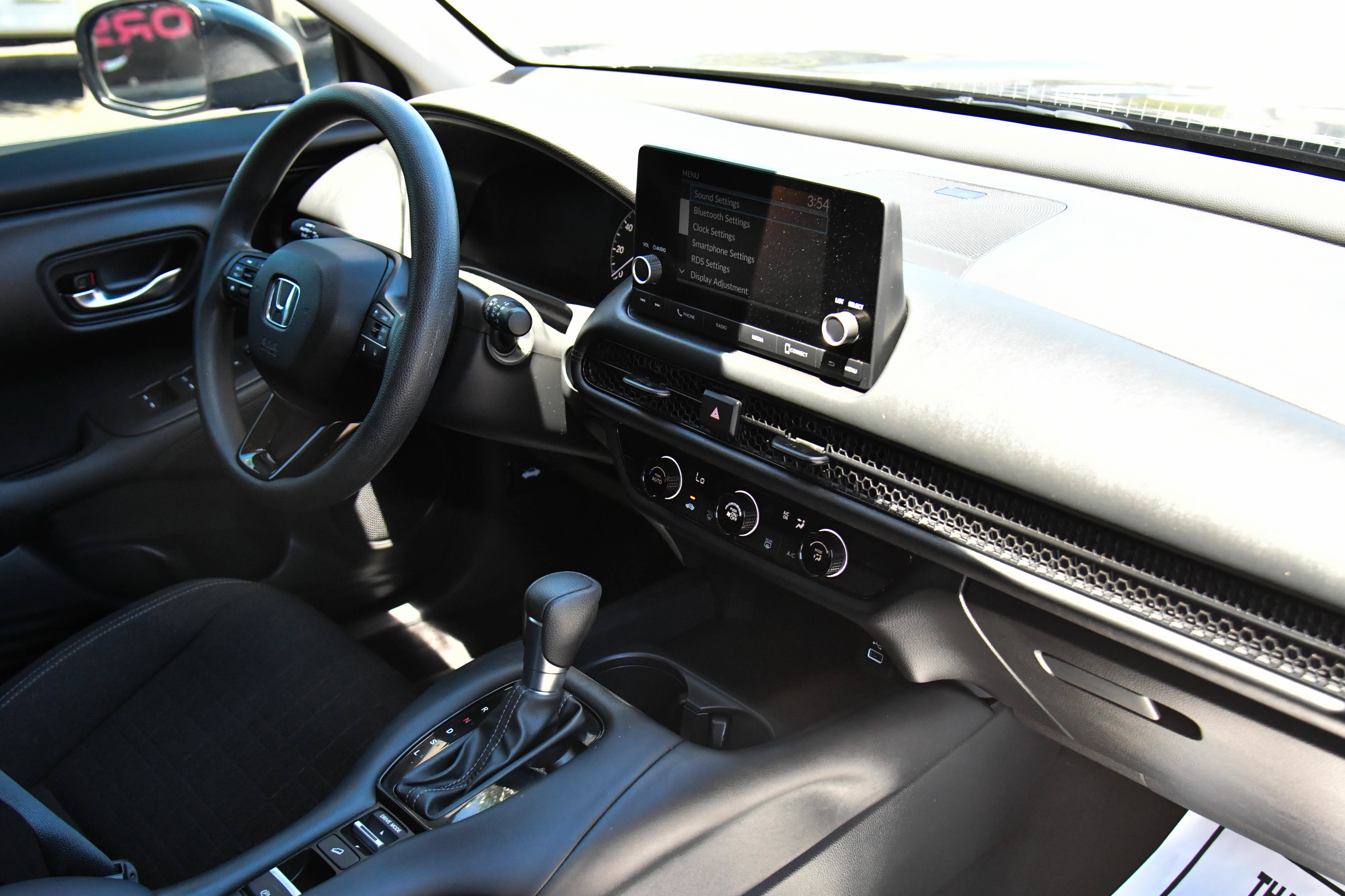 Used 2024 Honda HR-V LX image 40