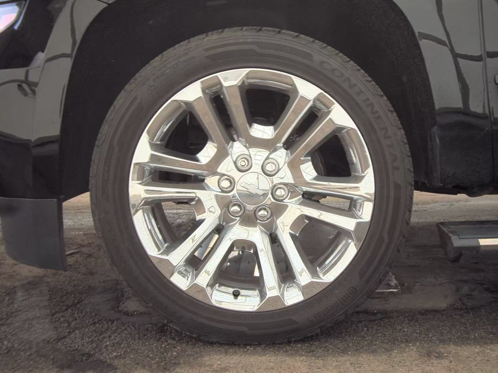 Used 2019 Chevrolet Tahoe Premier w/ Premier Plus Edition AWD/4WD image 11