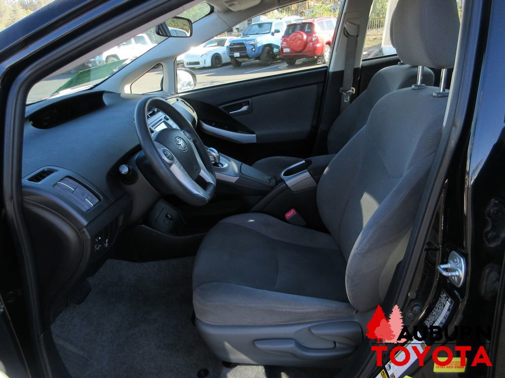Used 2013 Toyota Prius Two image 9