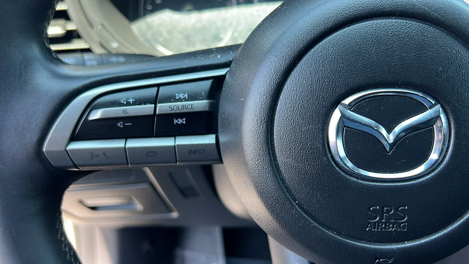 Used 2022 MAZDA MAZDA3 s FWD image 18