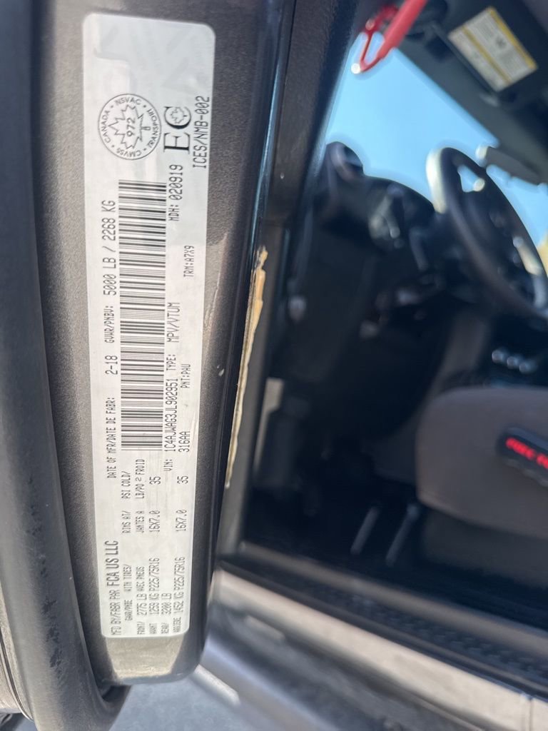 Used 2018 Jeep Wrangler Sport AWD/4WD image 29