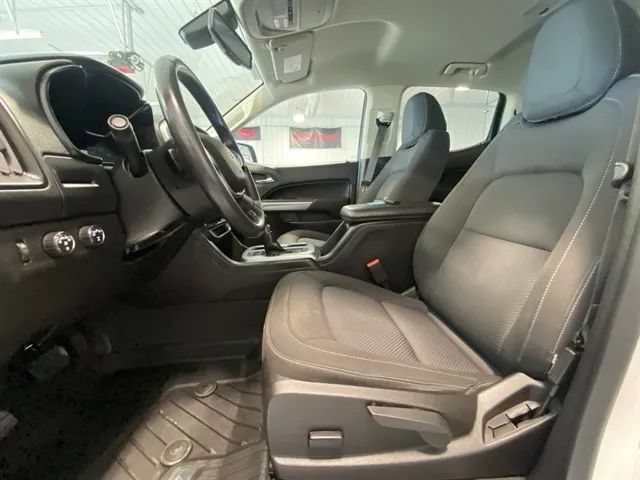 Used 2022 Chevrolet Colorado LT w/ LT Convenience Package AWD/4WD image 10