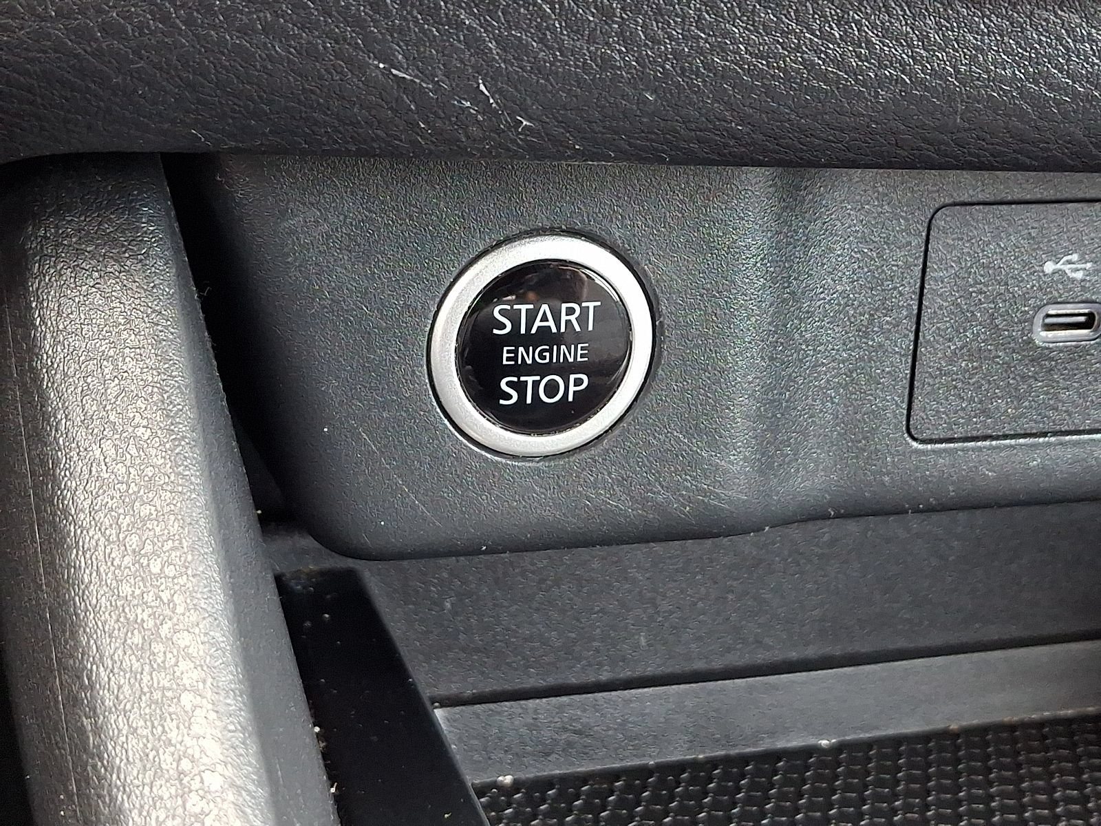 Used 2021 Nissan Rogue SV AWD/4WD image 23