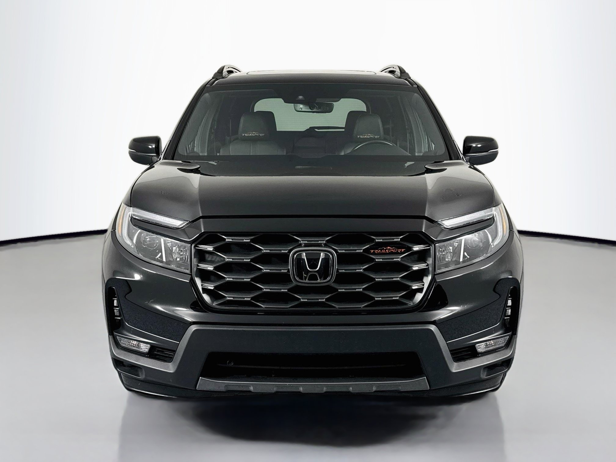 Certified 2023 Honda Passport TrailSport image 2