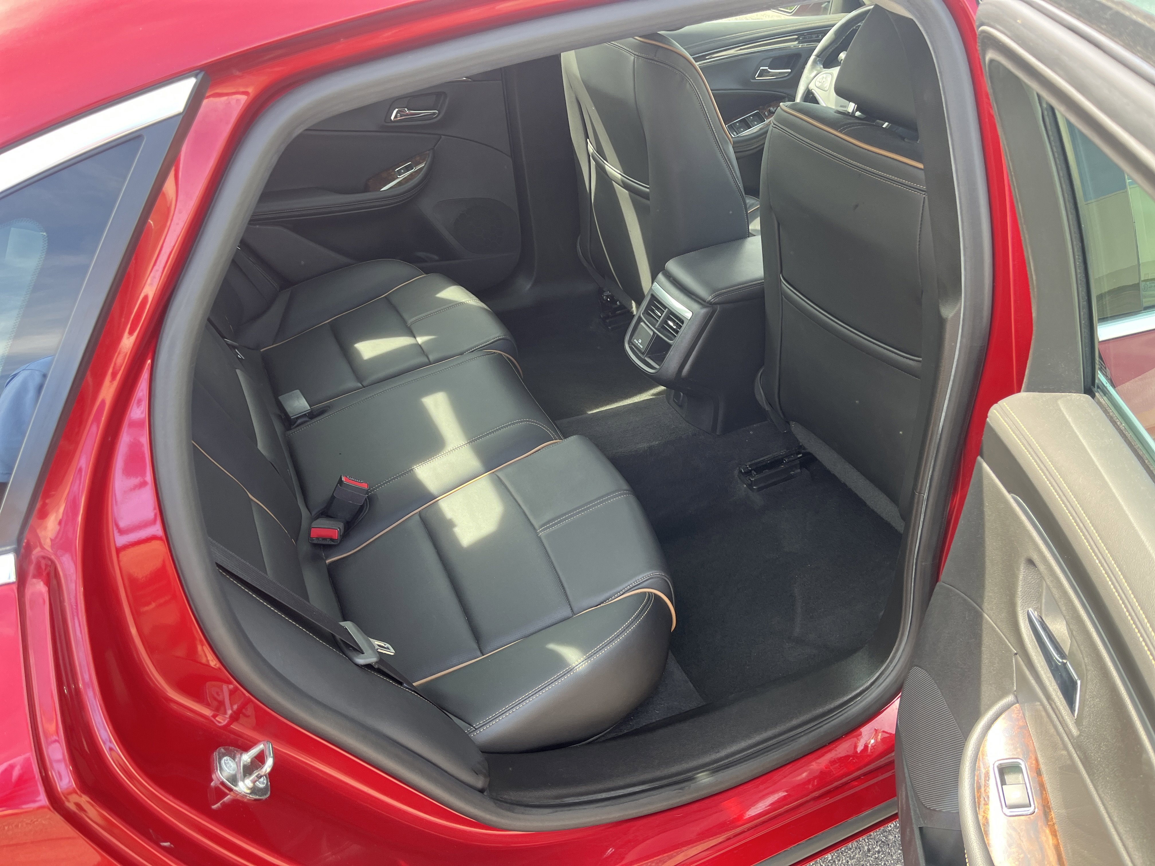 Used 2014 Chevrolet Impala LTZ FWD image 14