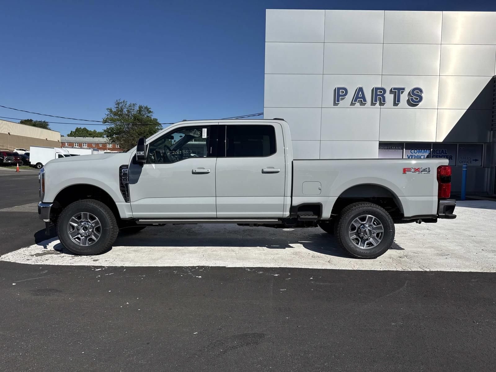 New 2026 Ford F250 Lariat w/ FX4 Off-Road Package AWD/4WD image 6