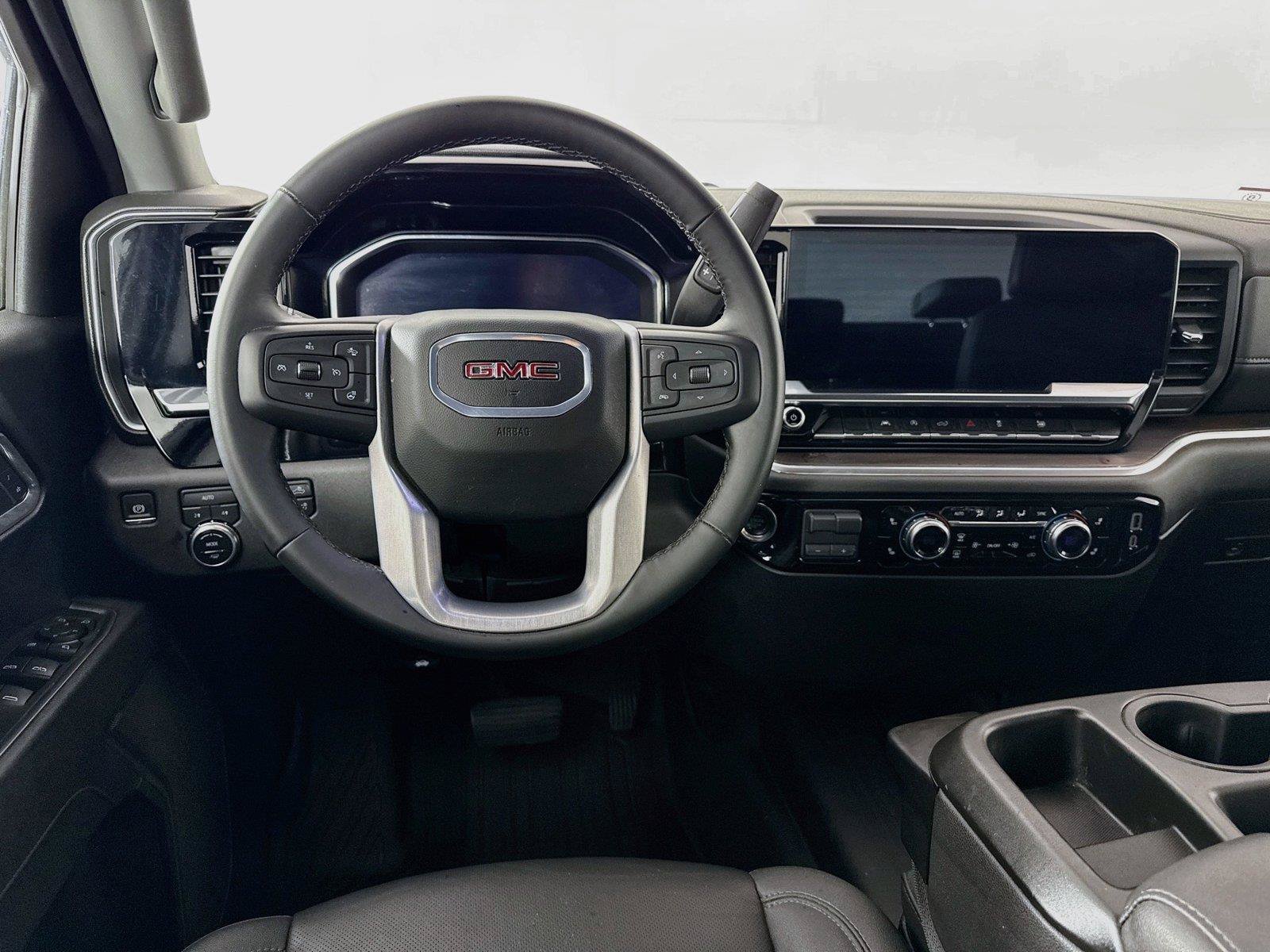 Used 2025 GMC Sierra 1500 SLT AWD/4WD image 30