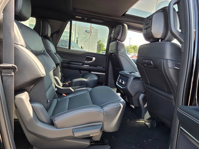New 2026 Ford Expedition Max Platinum w/ Stealth Appearance Package AWD/4WD image 46