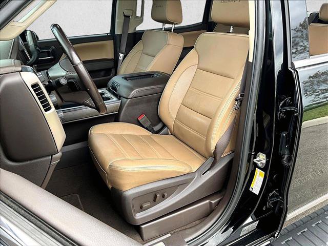 Used 2019 GMC Sierra 2500 Denali w/ Duramax Plus Package AWD/4WD image 24