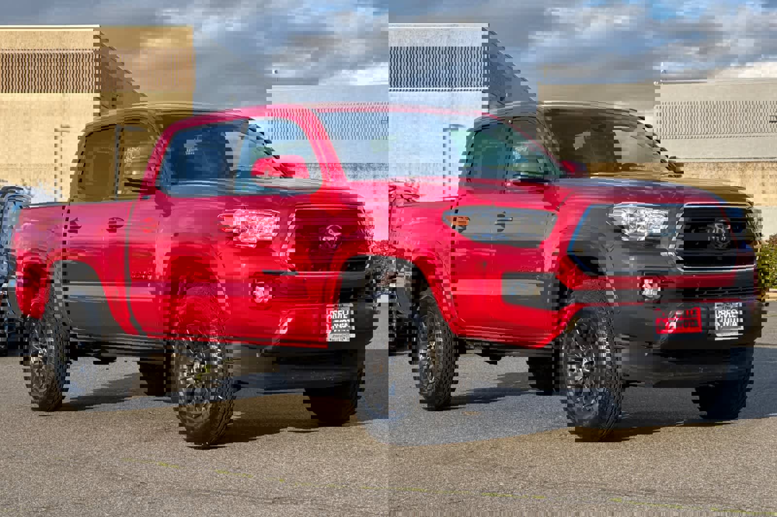 Certified 2022 Toyota Tacoma SR5 w/ Black Out Package (TMS) image 5