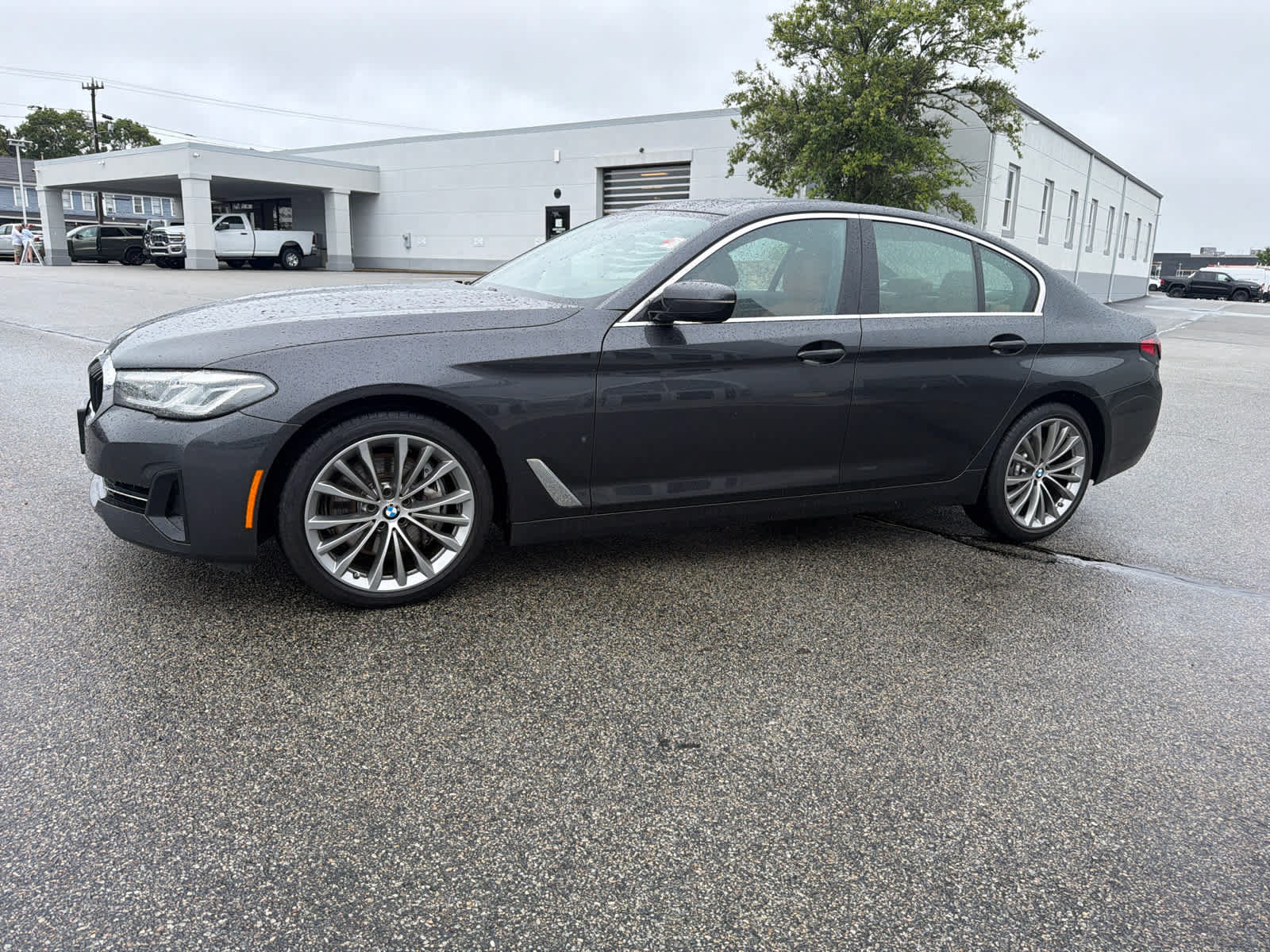Used 2023 BMW 540i xDrive w/ Premium Package AWD/4WD image 4