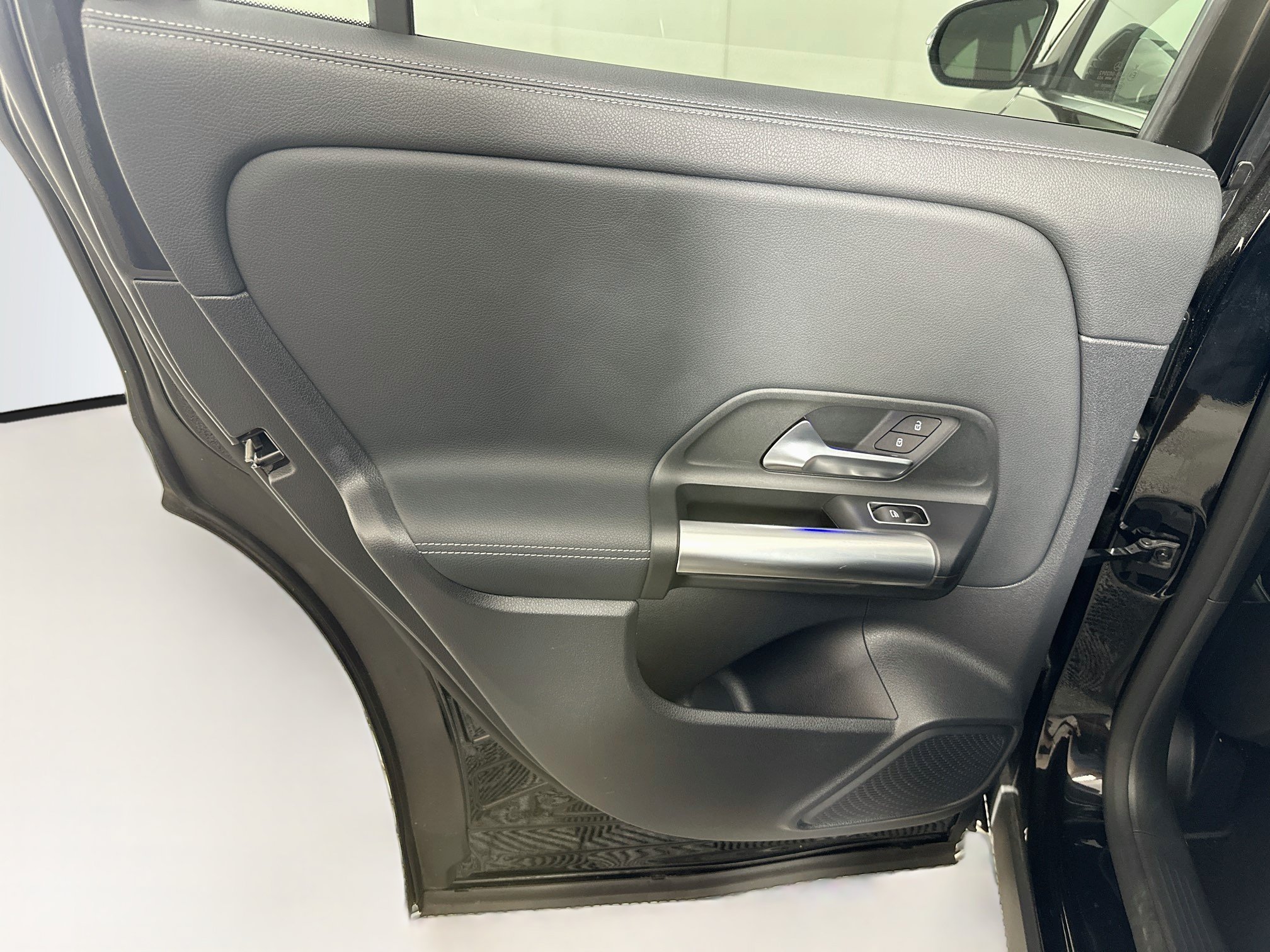 Used 2025 Mercedes-Benz GLA 250 4MATIC image 26