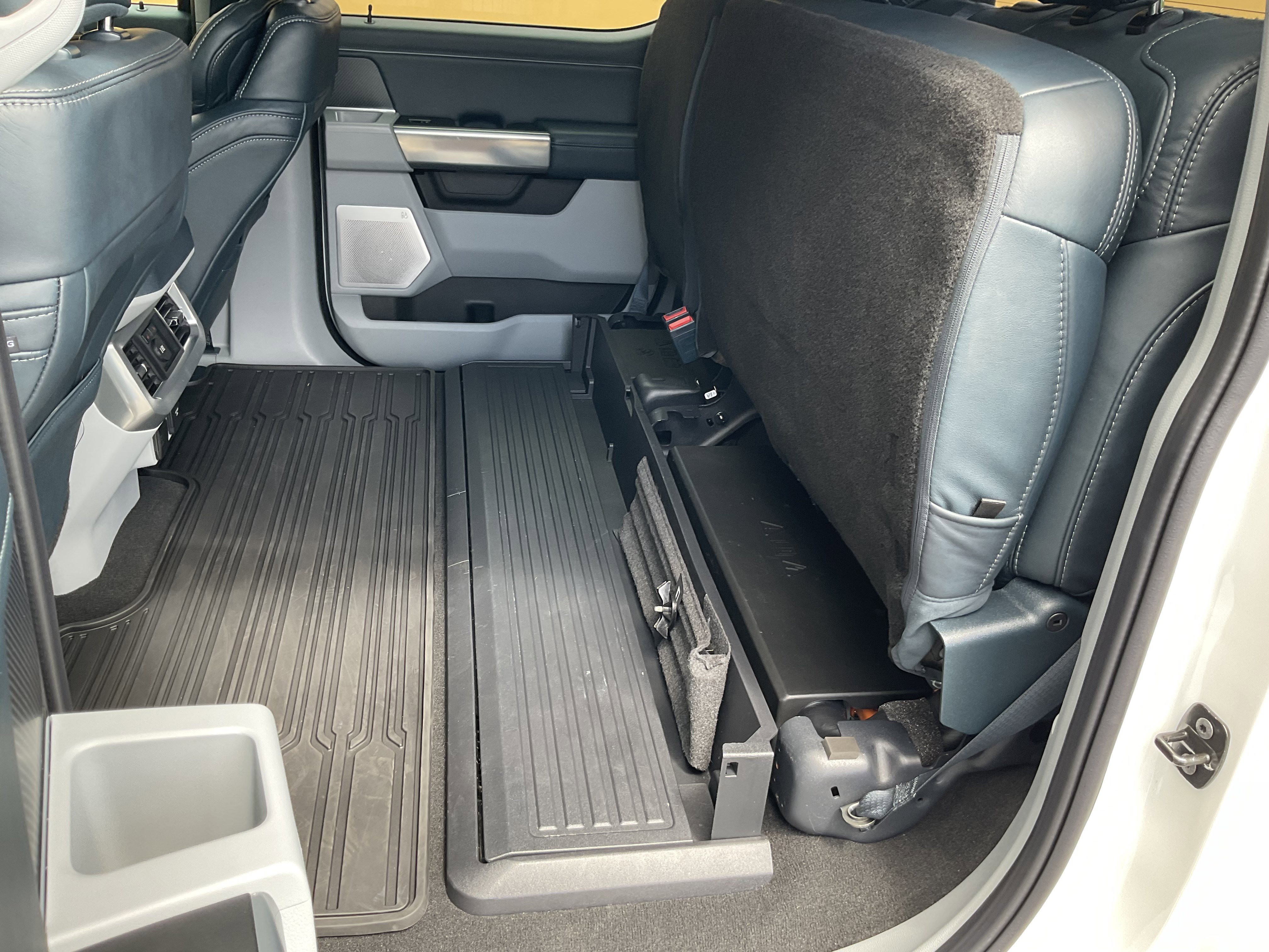 Used 2024 Ford F350 Limited image 43