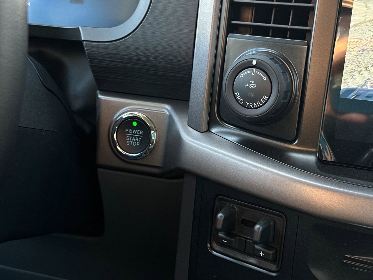 New 2025 Ford F150 Lightning XLT w/ Max Trailer Tow Package image 27