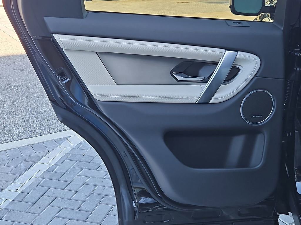 New 2026 Land Rover Discovery Sport Landmark image 22