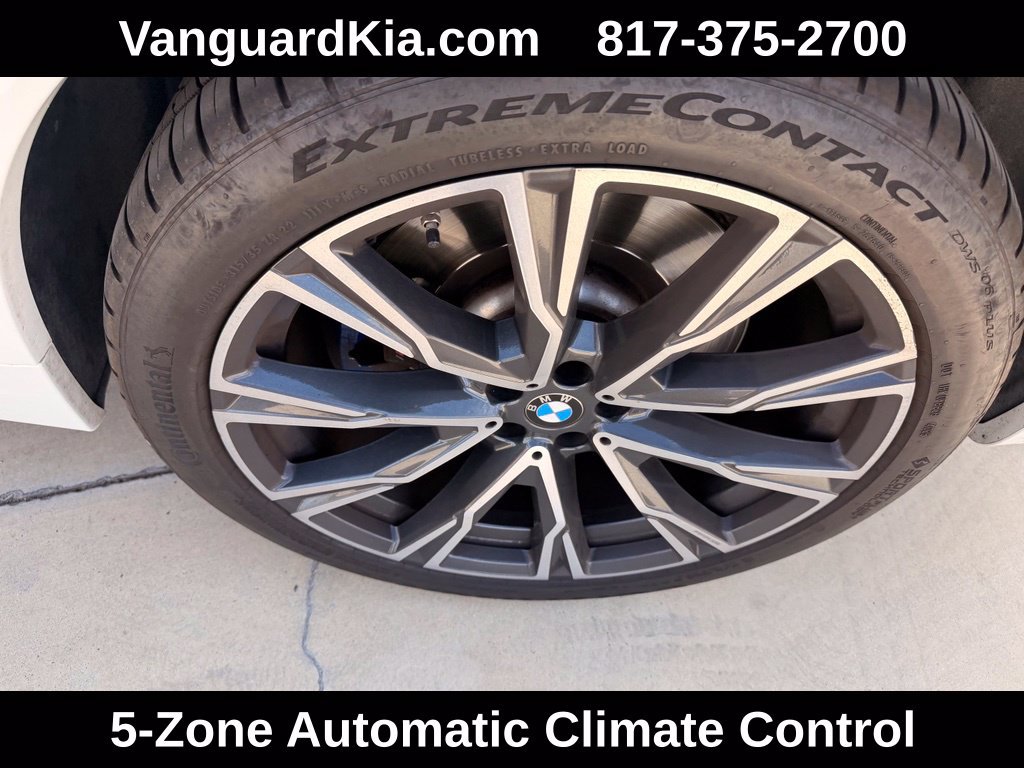 Used 2021 BMW X7 M50i w/ Executive Package AWD/4WD image 9