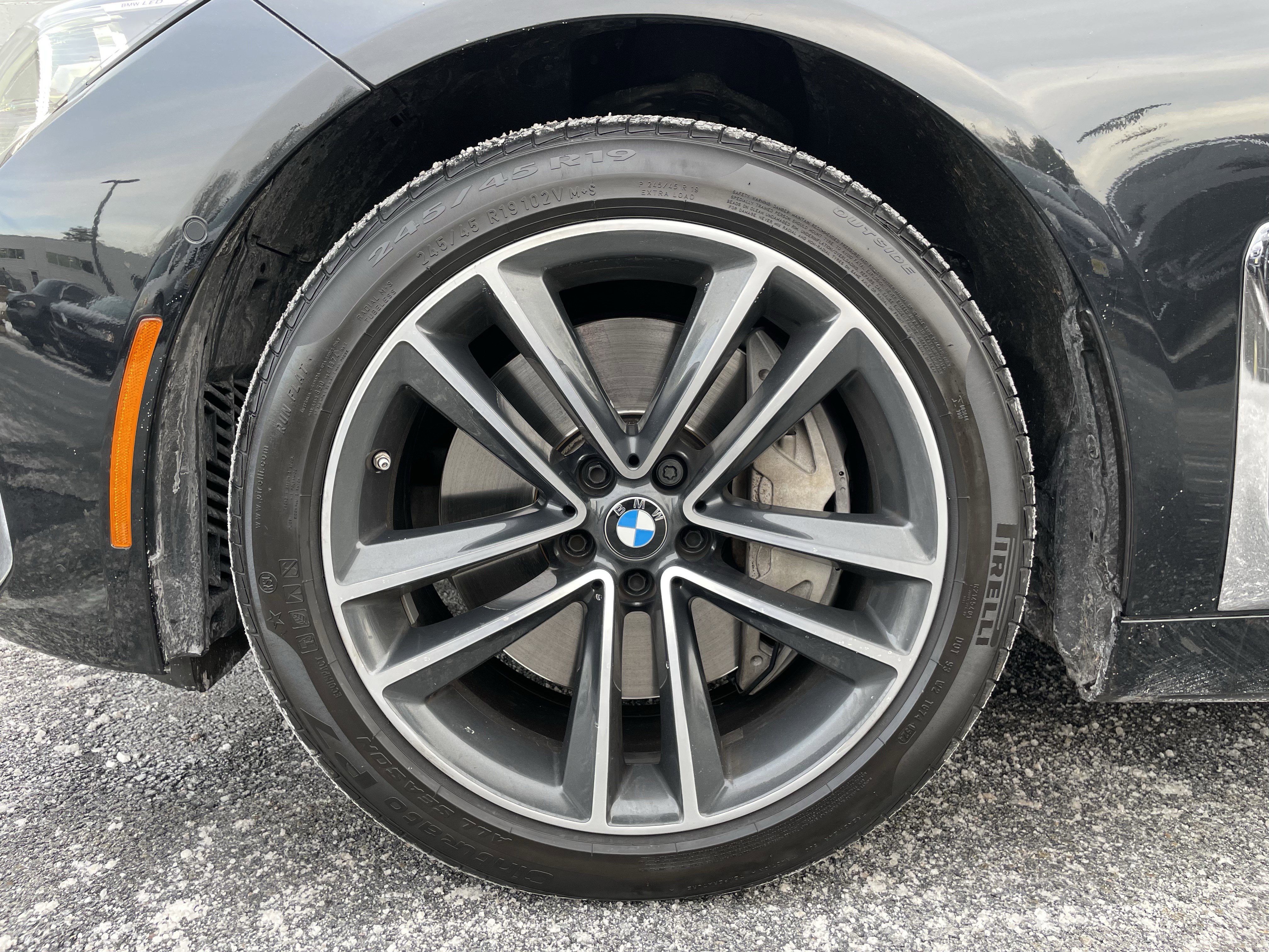 Used 2022 BMW 750i xDrive image 9