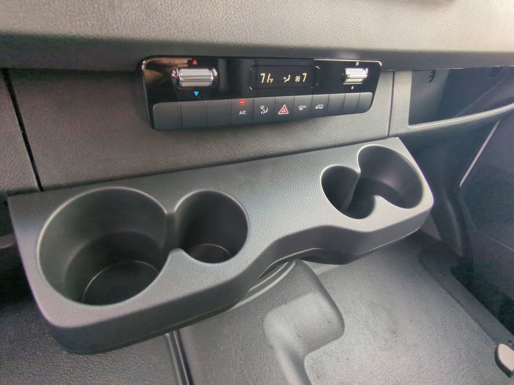 Used 2025 Mercedes-Benz Sprinter 2500 image 8