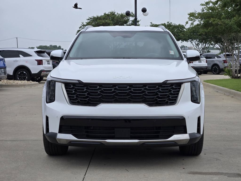 Certified 2025 Kia Sorento S FWD image 11