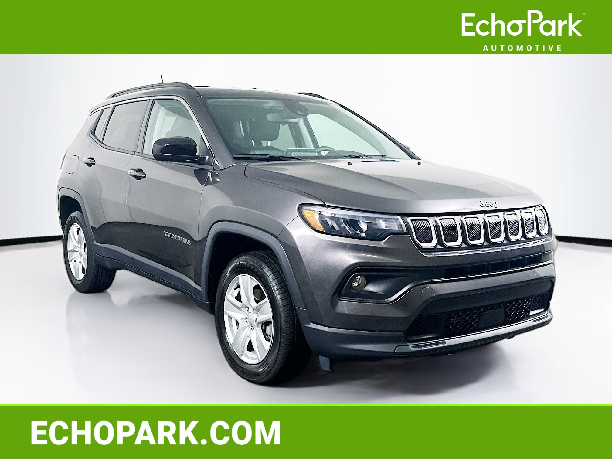 Used 2022 Jeep Compass Latitude image 1