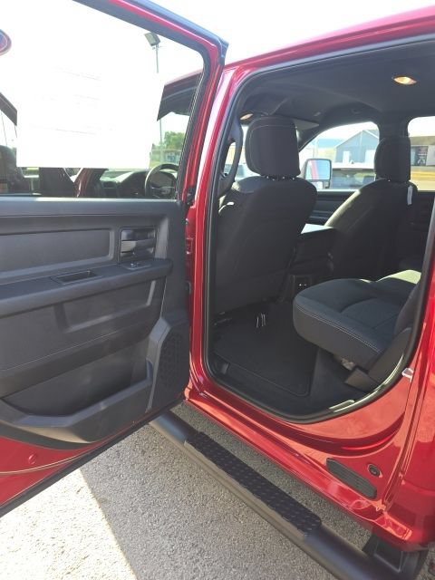 New 2027 RAM 2500 Tradesman AWD/4WD image 18