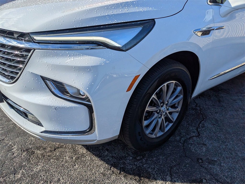Certified 2024 Buick Enclave Essence image 15