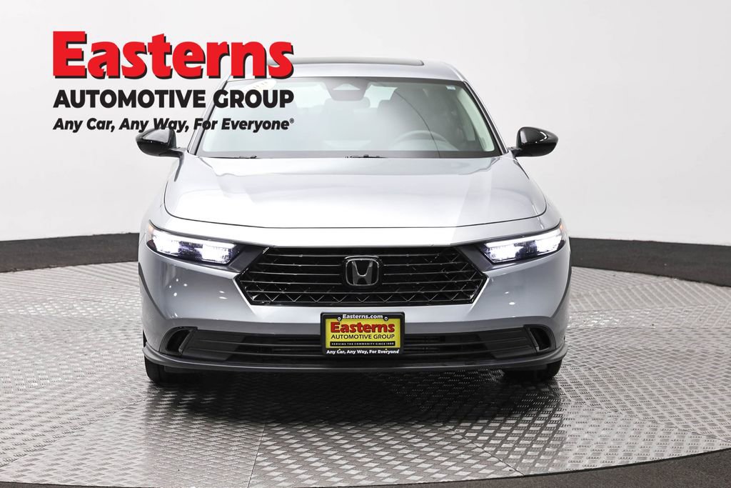 Used 2025 Honda Accord SE image 2
