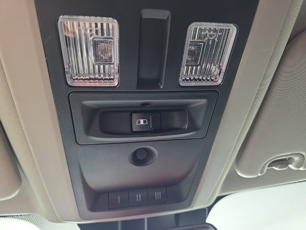 Used 2017 RAM 1500 Laramie w/ Convenience Group AWD/4WD image 26