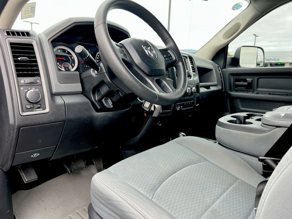 Used 2014 RAM 2500 Tradesman w/ Chrome Appearance Group AWD/4WD image 10