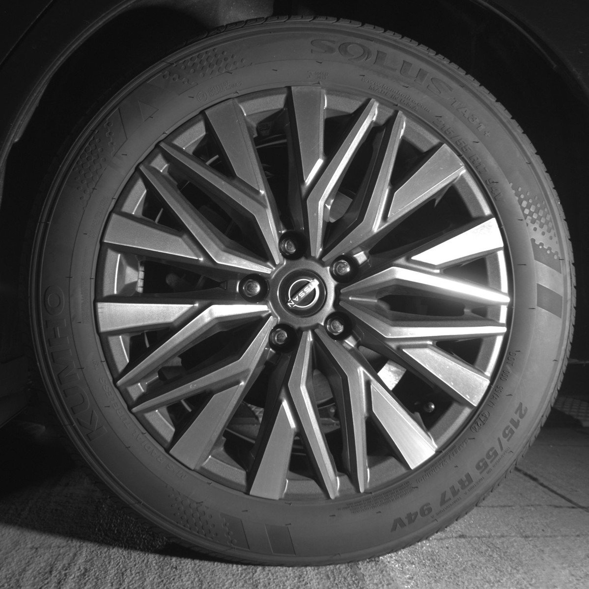 Used 2025 Nissan Altima 2.5 SV image 14