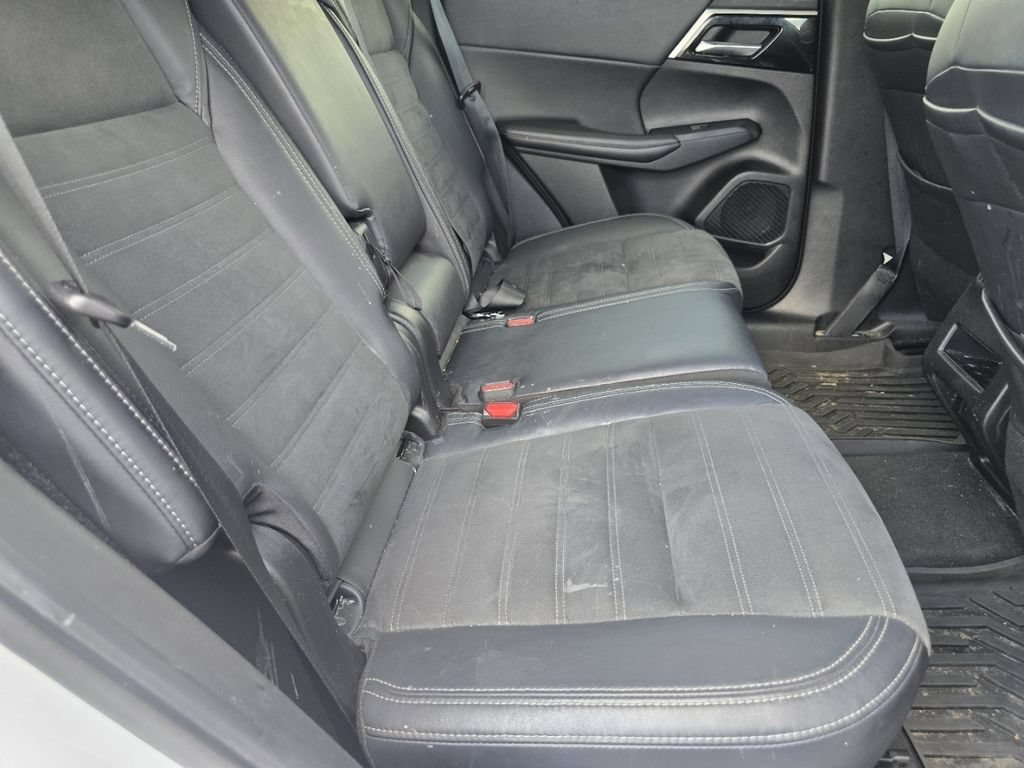 Used 2022 Mitsubishi Outlander SE AWD/4WD image 18