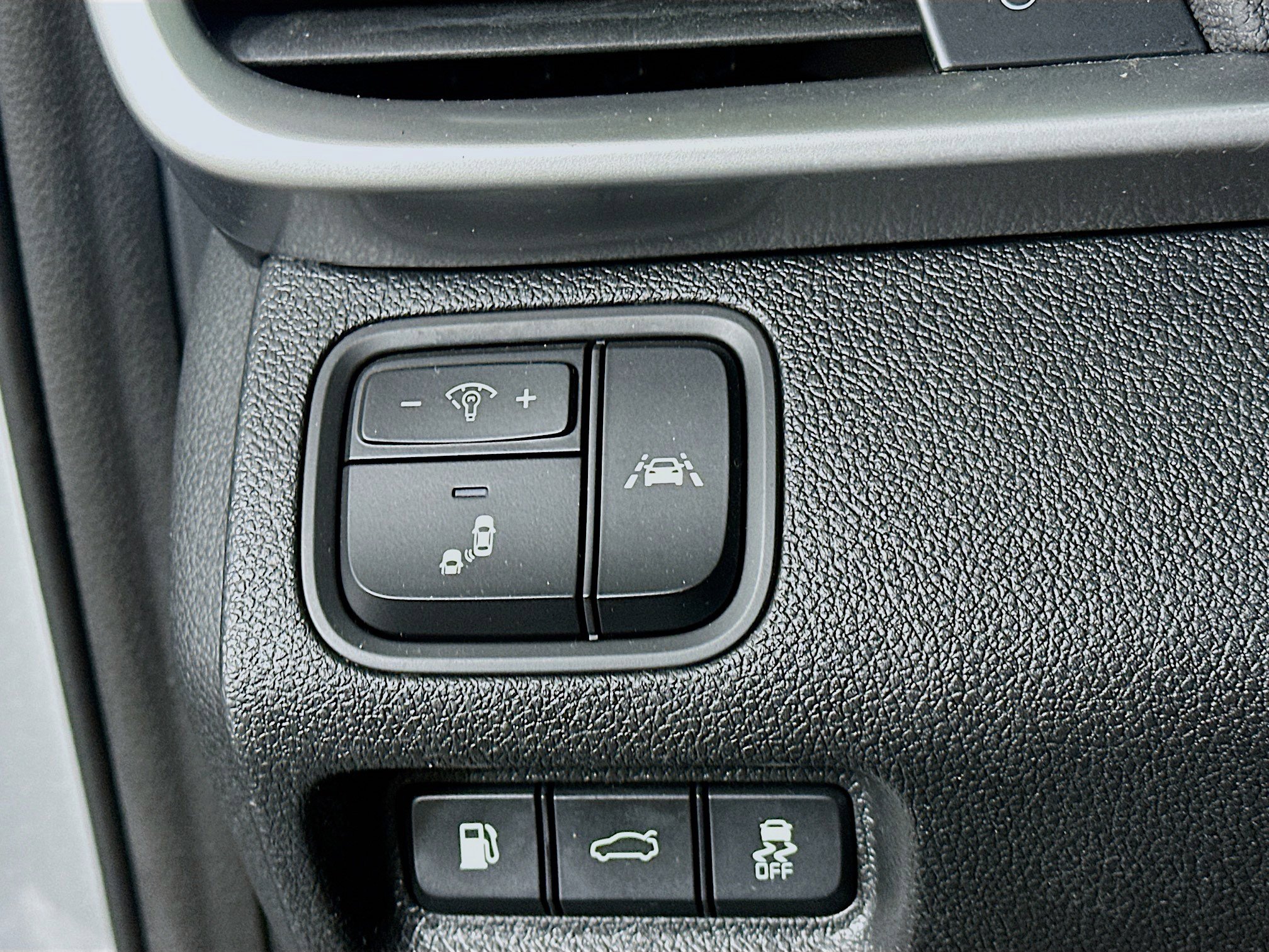 Used 2020 Kia Optima LX image 17