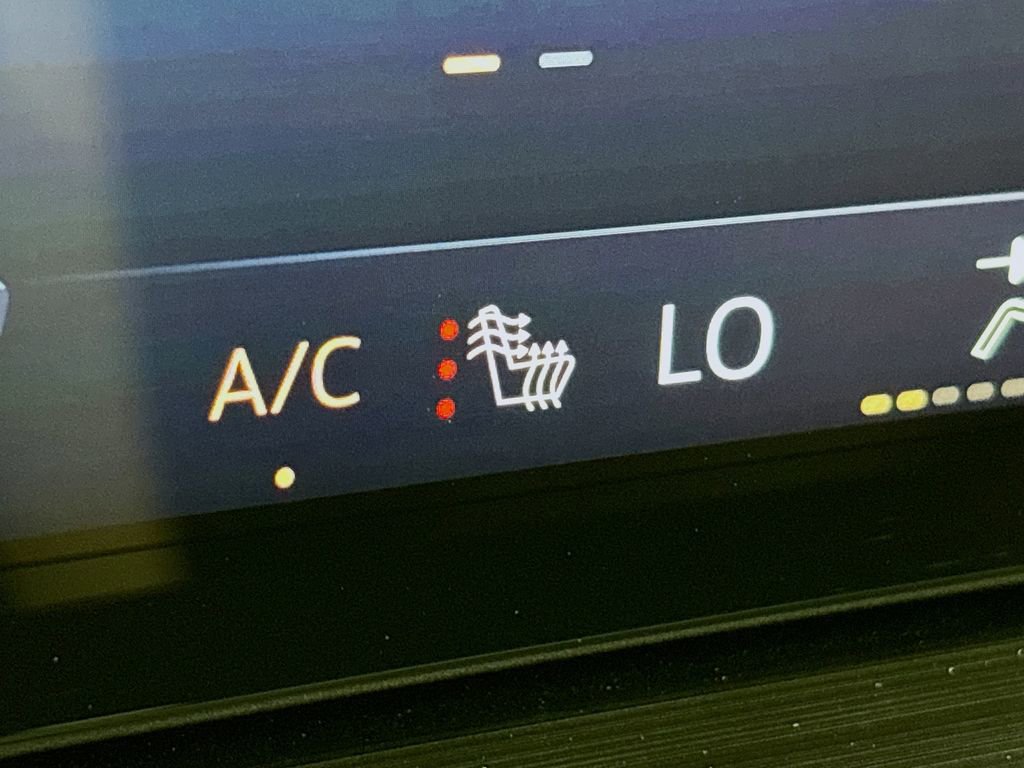 Used 2025 Buick Envision Sport Touring image 22