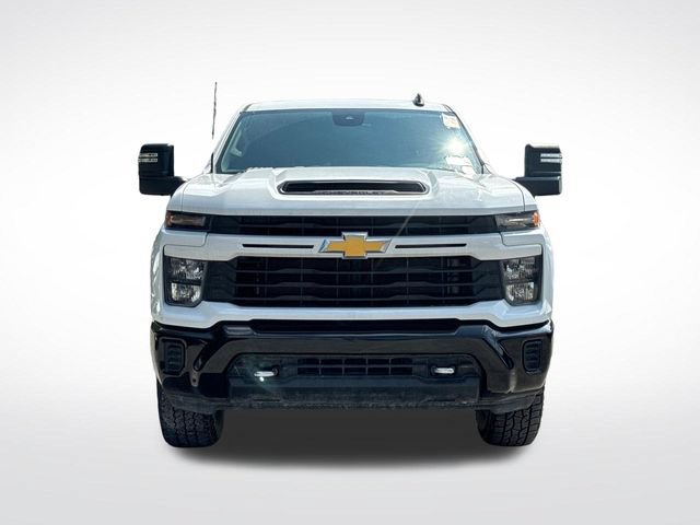 Used 2024 Chevrolet Silverado 2500 Custom w/ Custom Value Package AWD/4WD image 9
