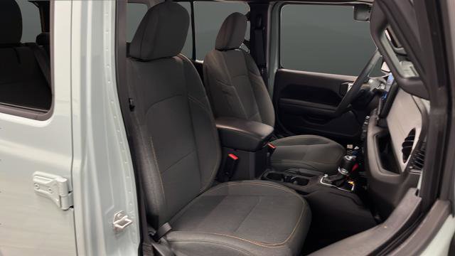 Used 2024 Jeep Wrangler Unlimited image 24