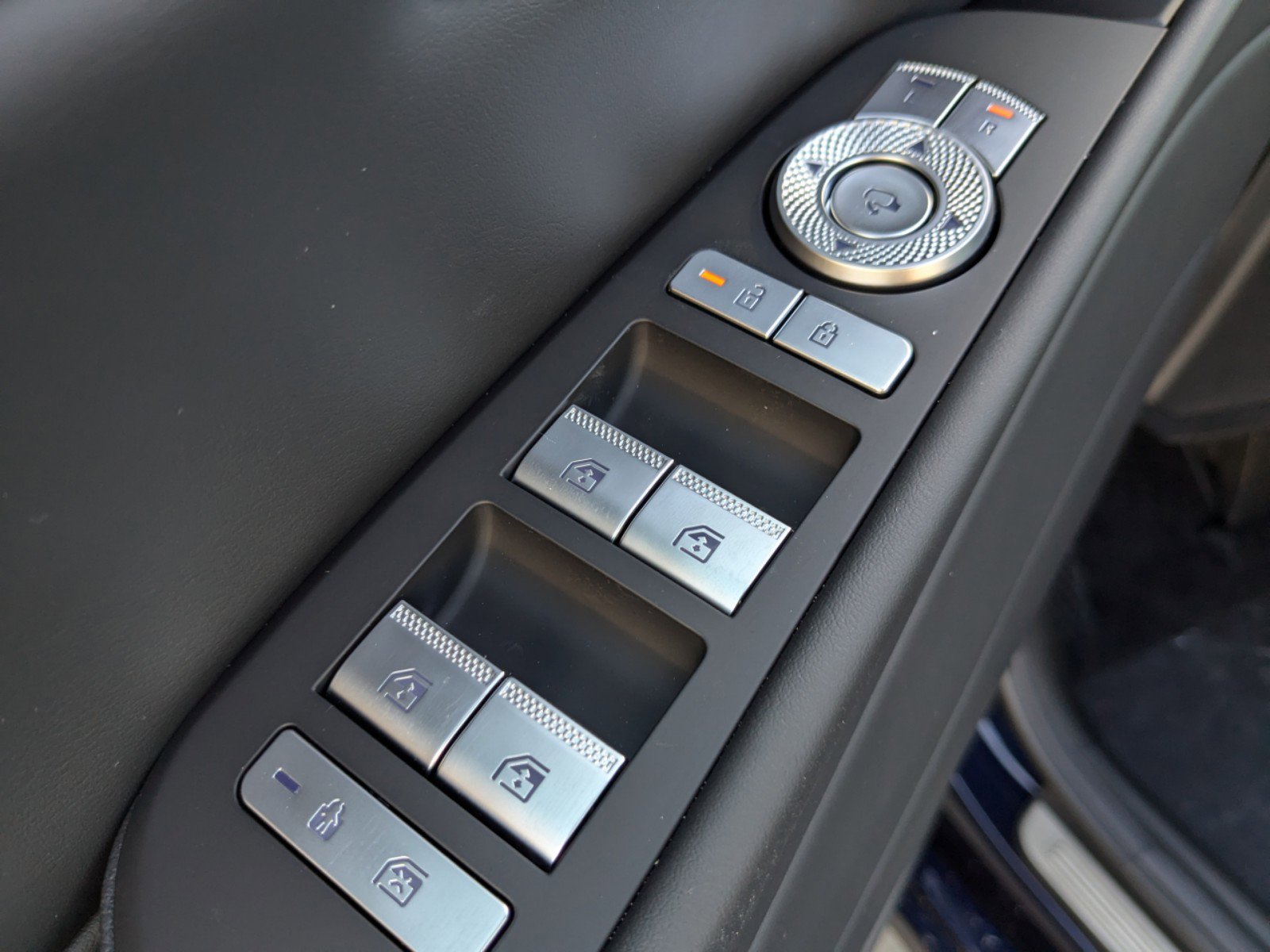 New 2025 Genesis G80 2.5T AWD/4WD image 17