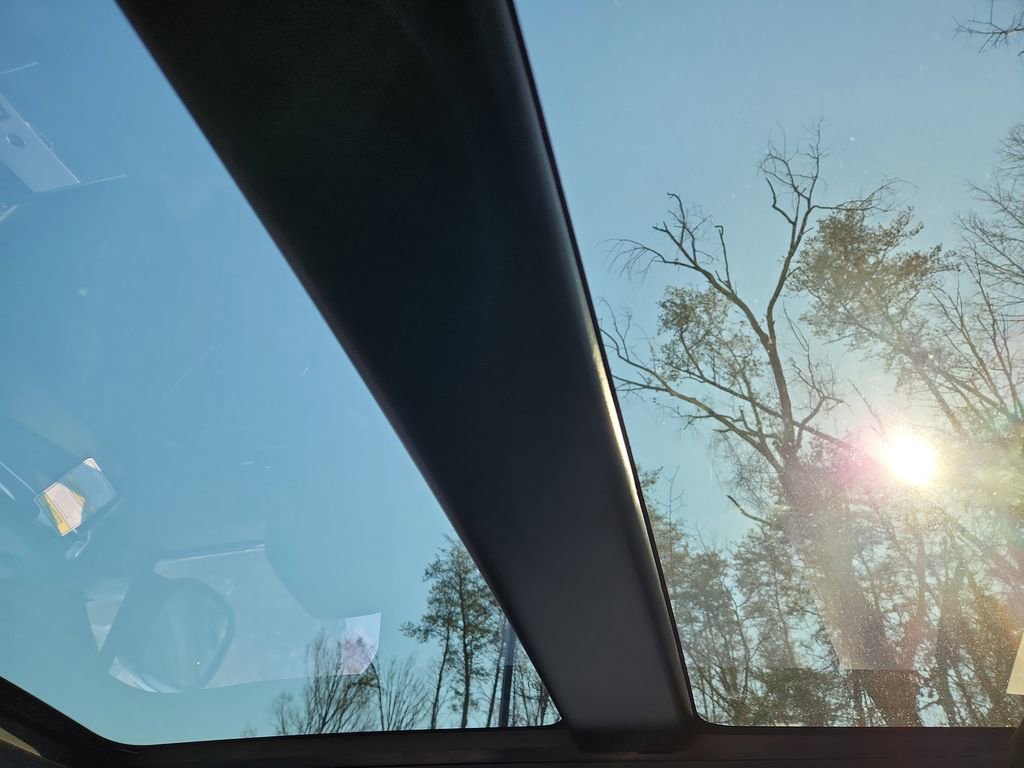 New 2026 Land Rover Range Rover SE image 27