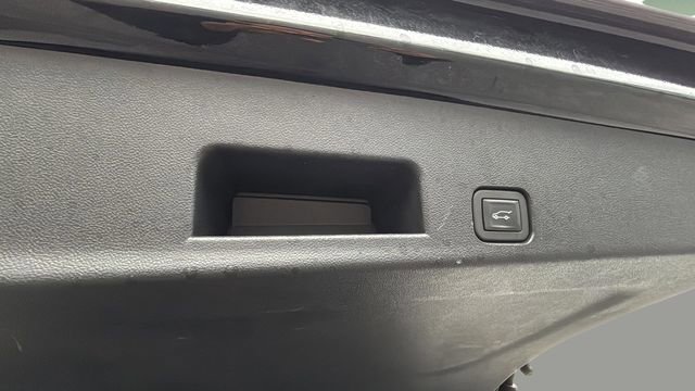 Used 2025 Chevrolet Traverse Z71 w/ Enhanced Driving Package image 39