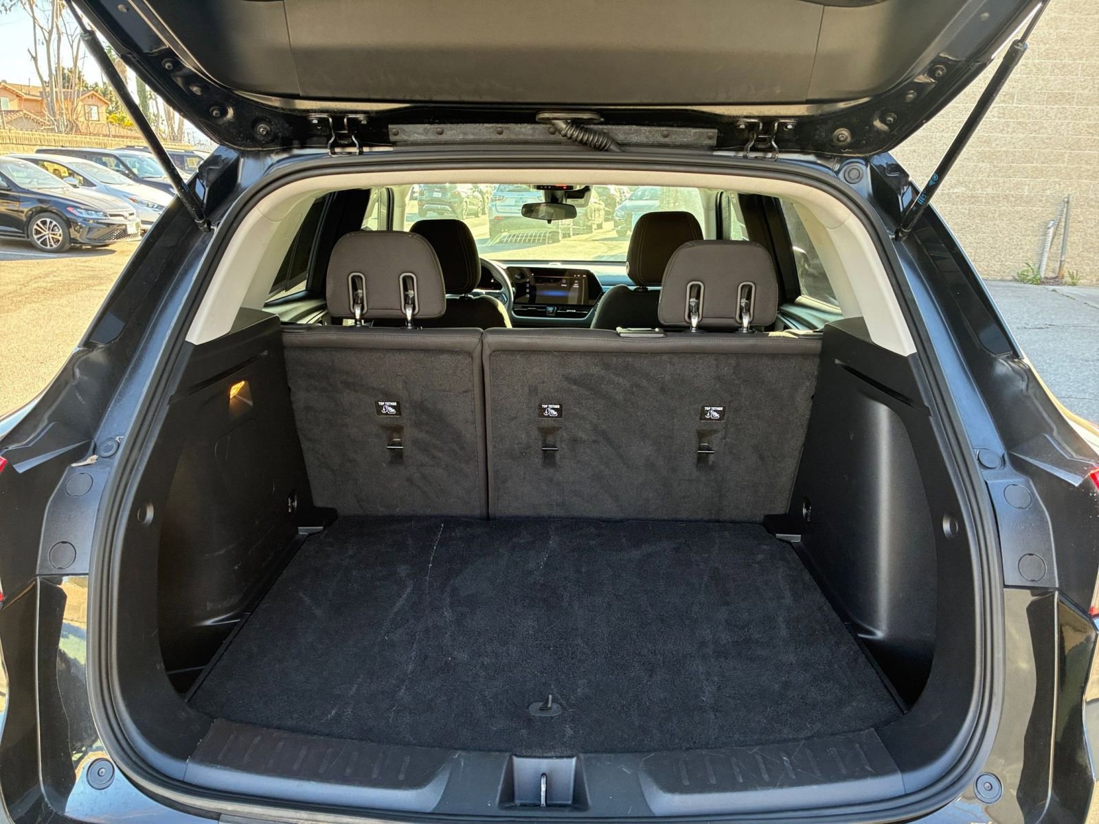 Used 2025 Chevrolet TrailBlazer LT image 30