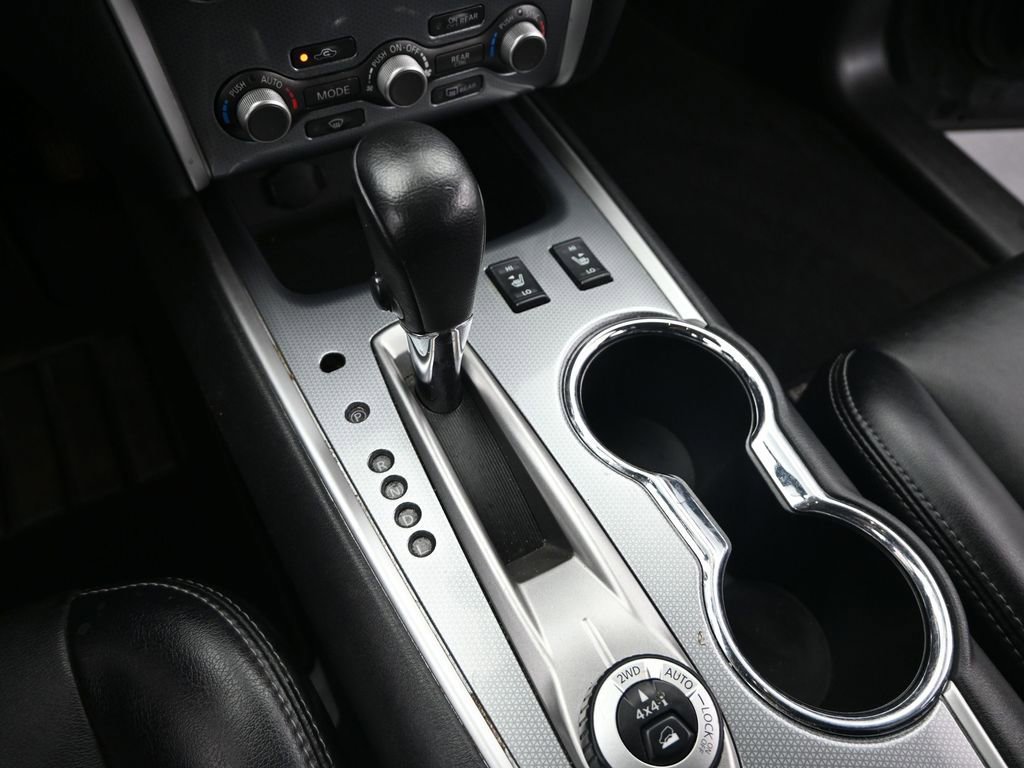 Used 2019 Nissan Pathfinder SL image 16