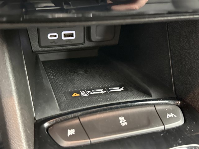 Used 2023 Chevrolet Bolt EUV LT w/ Convenience Package image 16