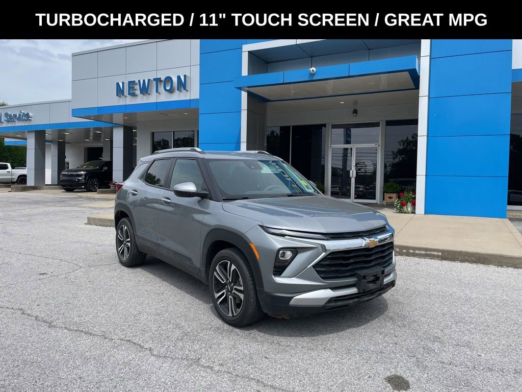 Used 2024 Chevrolet TrailBlazer LT w/ Driver Confidence Package FWD image 1